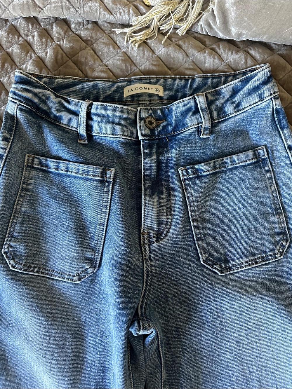 Women's Blue Wide Leg Jeans - Classic Flare - Picture 2 of 6